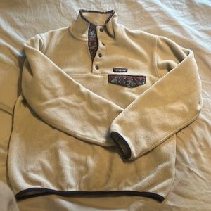 Patagonia quarter button